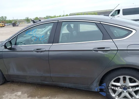 2016 Ford Fusion Se z USA, uszkodzony, nr VIN 3FA6P0HD9GR164473